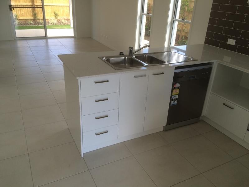 2/21 Leigh Crescent, Dakabin QLD 4503