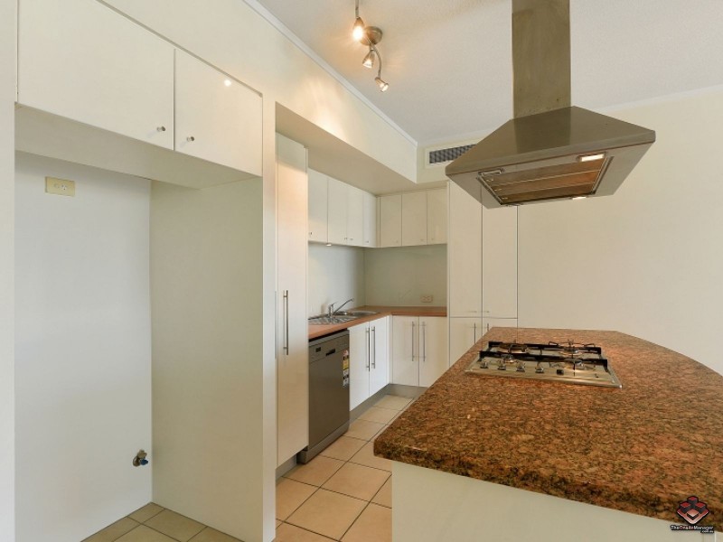 326 Marine Parade, Labrador QLD 4215