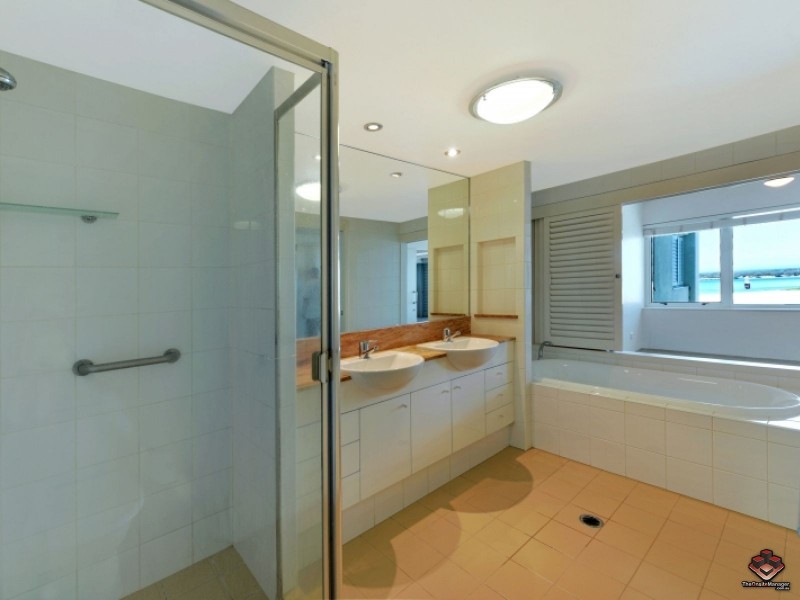 326 Marine Parade, Labrador QLD 4215
