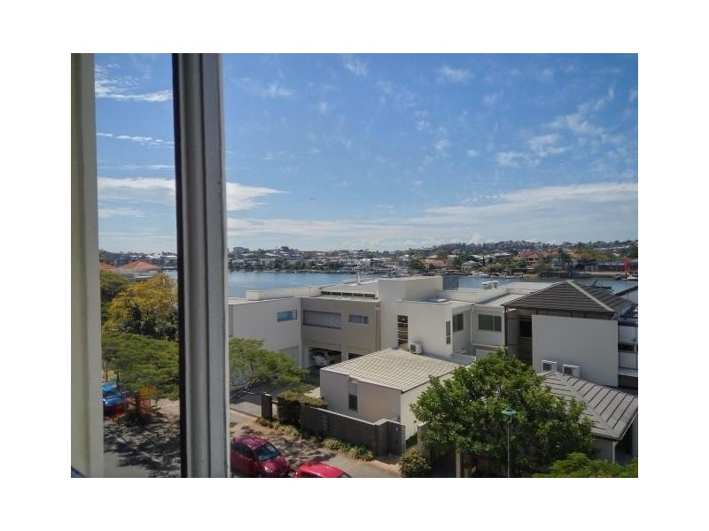 64 Macquarie Street, Teneriffe QLD 4005