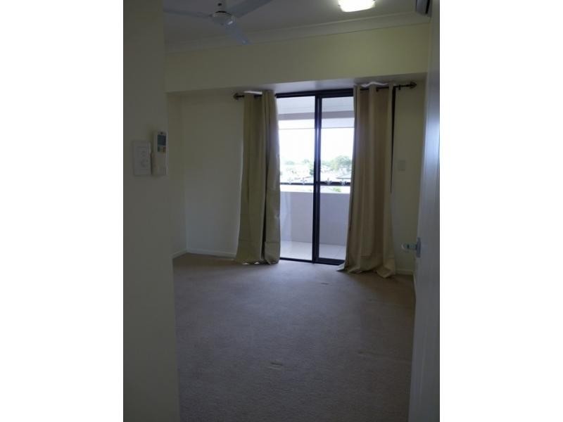 1 / 6-24 Henry Street, West End QLD 4810