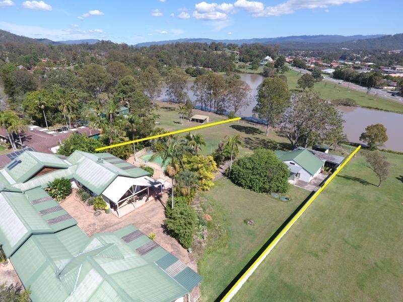 21 Ruth Terrace, Oxenford QLD 4210