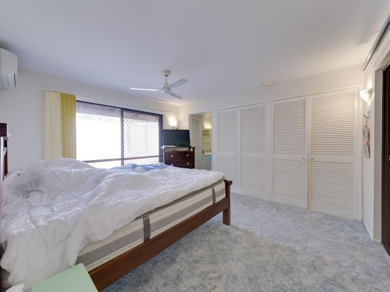 21 Ruth Terrace, Oxenford QLD 4210