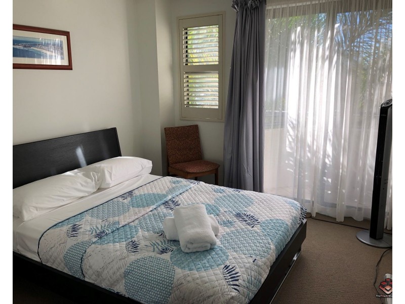ID:3838840/392-398 Marine Parade, Labrador QLD 4215
