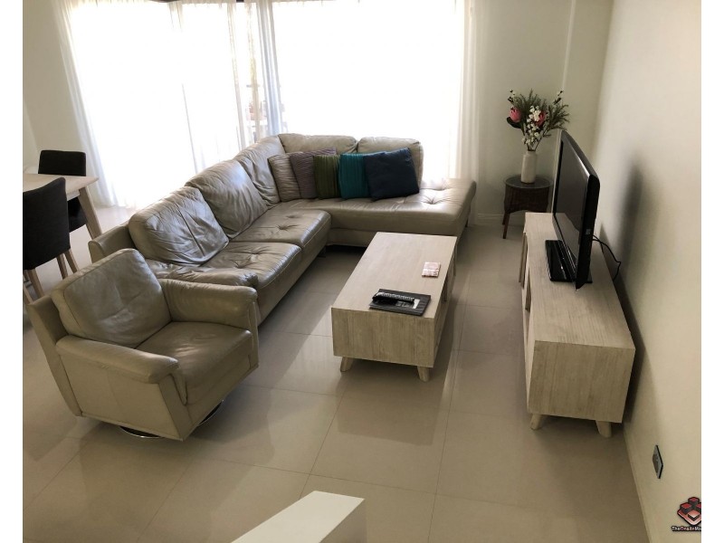 ID:3838840/392-398 Marine Parade, Labrador QLD 4215