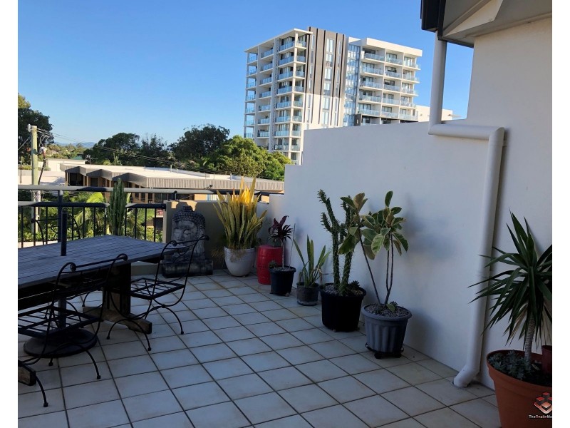 ID:3838840/392-398 Marine Parade, Labrador QLD 4215