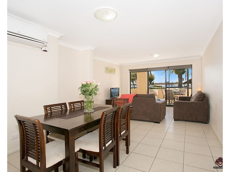 ID:3838842/392 Marine Parade, Labrador QLD 4215