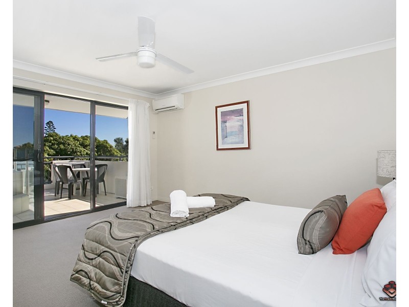 ID:3838842/392 Marine Parade, Labrador QLD 4215