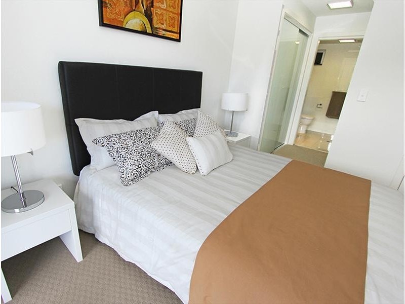 19/68 Benson Street, Toowong QLD 4066