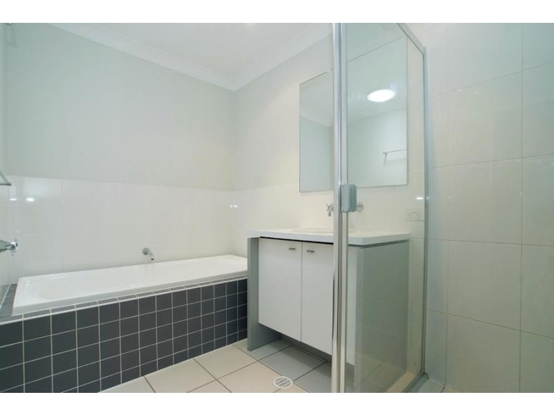 16 Surbiton Court, Carindale QLD 4152