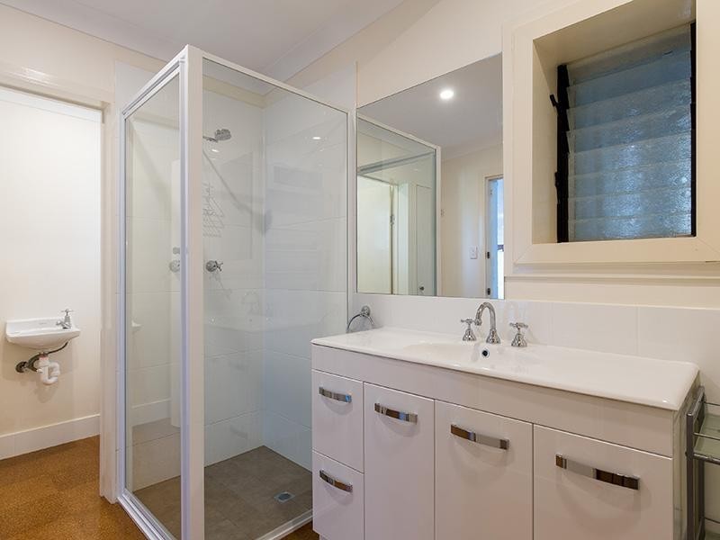 34 Simpsons Road, Bardon QLD 4065