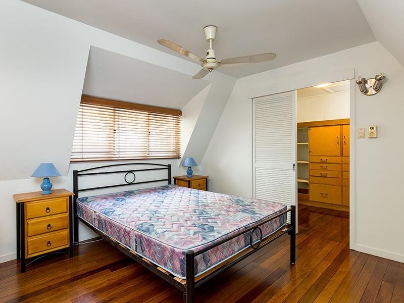 34 Simpsons Road, Bardon QLD 4065