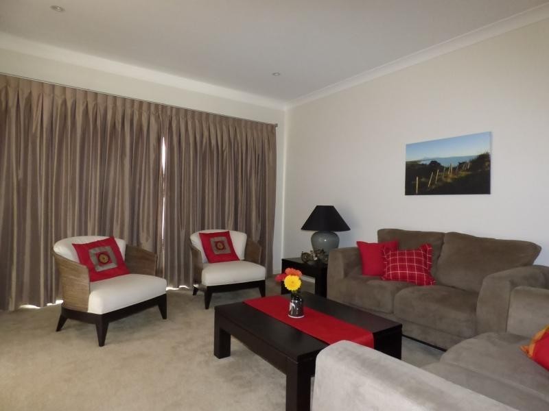 16 Surbiton Court, Carindale QLD 4152