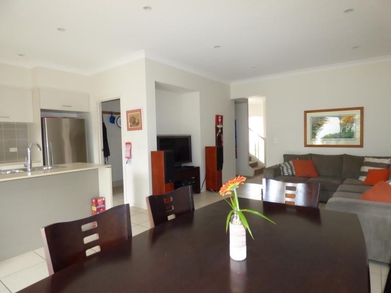 16 Surbiton Court, Carindale QLD 4152