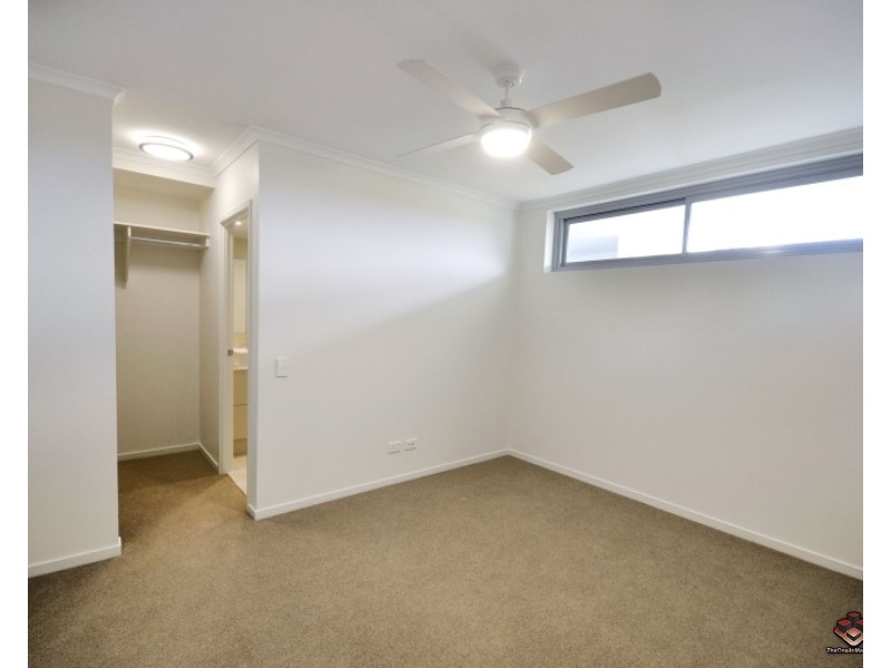 54 Slobodian Avenue, Eight Mile Plains QLD 4113