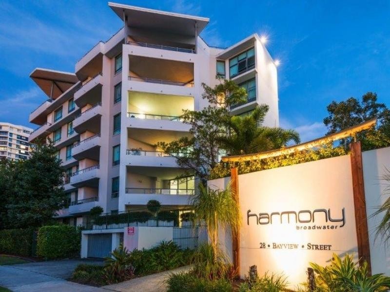 28 Bayview Street, Runaway Bay QLD 4216