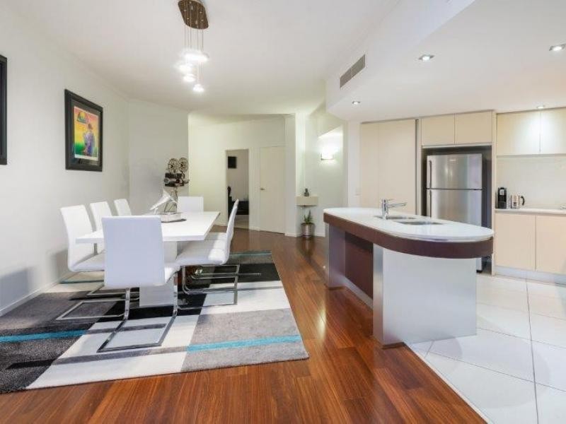 28 Bayview Street, Runaway Bay QLD 4216