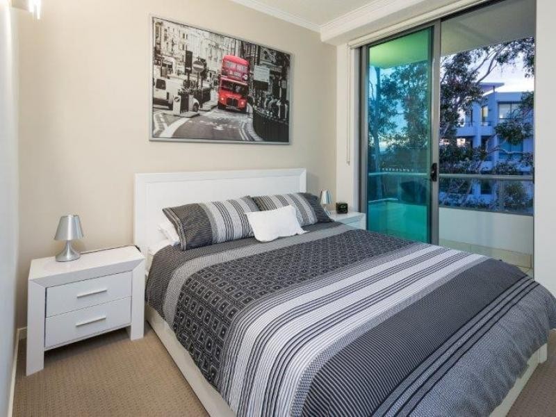 28 Bayview Street, Runaway Bay QLD 4216