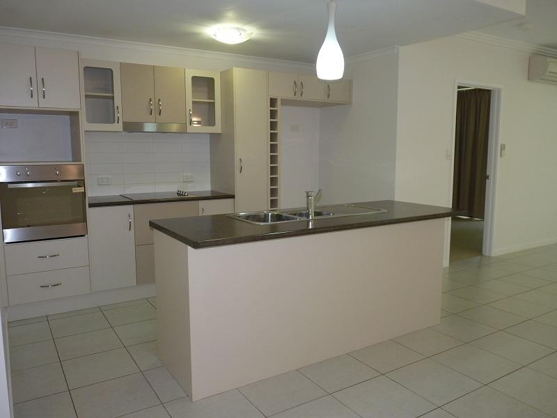 _6-24 Henry Street, West End QLD 4810