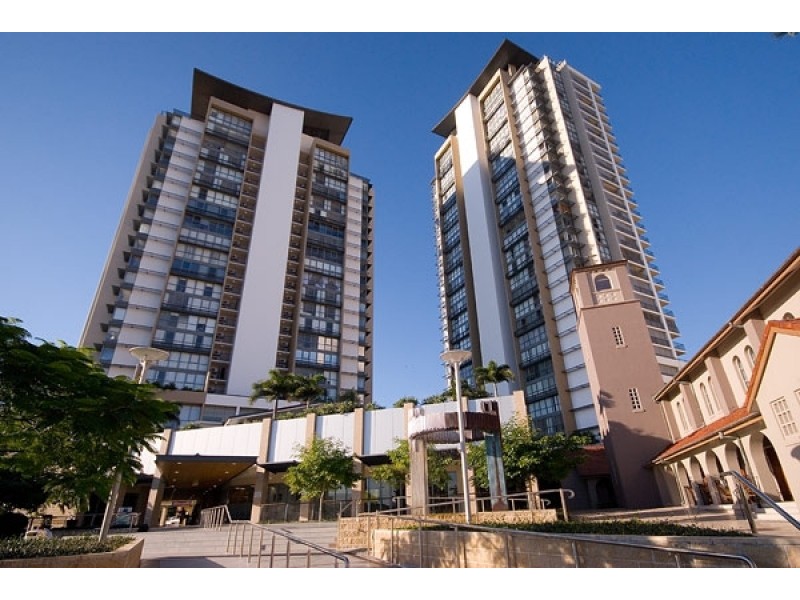 105 Scarborough Street, Southport QLD 4215