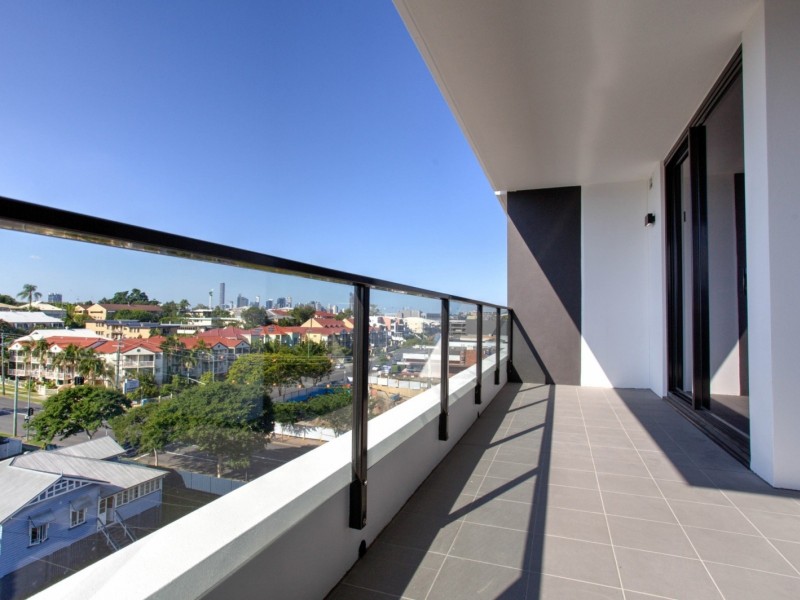 2 Maryvale Street, Toowong QLD 4066