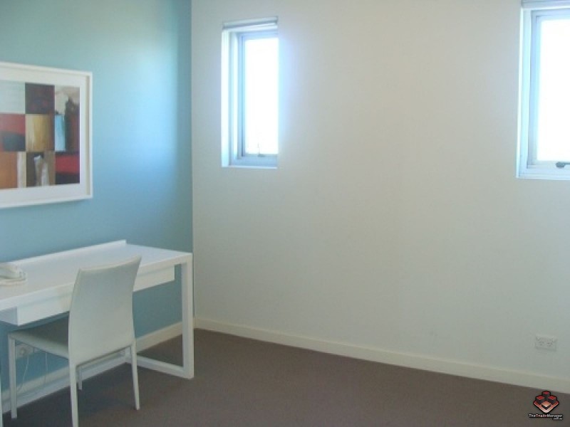 430 Marine Parade, Biggera Waters QLD 4216