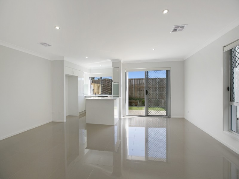 U49 / 57 Charles Canty Drive, Wellington Point QLD 4160
