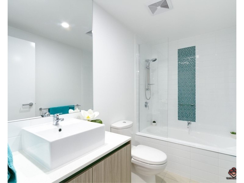 ID:3846308/42 Laver Drive, Robina QLD 4226