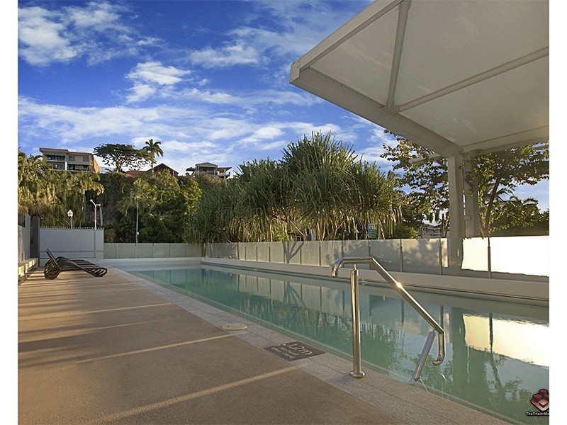 6-24 Mariners Drive, Townsville City QLD 4810