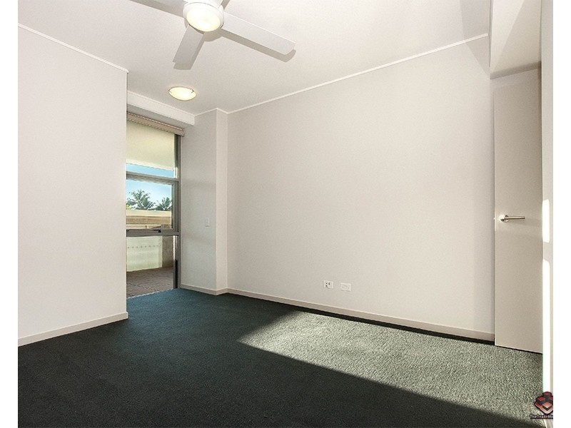 6-24 Mariners Drive, Townsville City QLD 4810