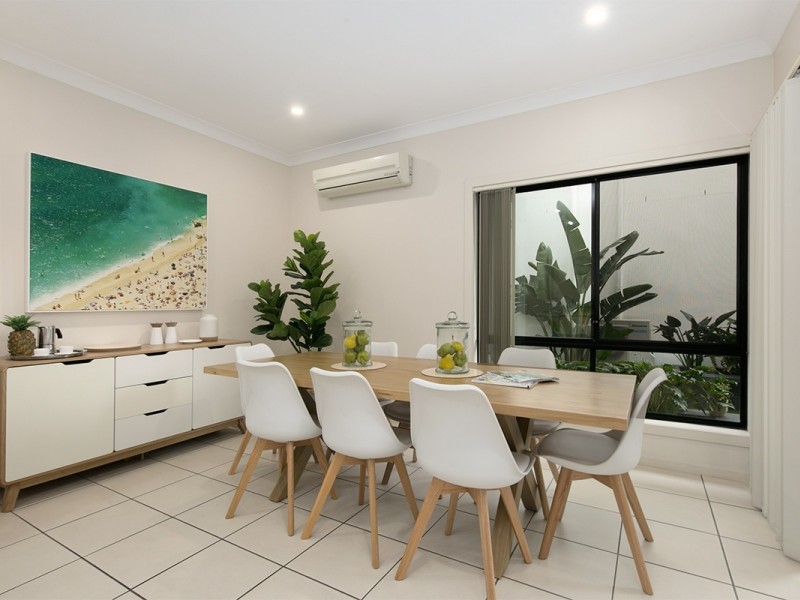16 Surbiton Court, Carindale QLD 4152