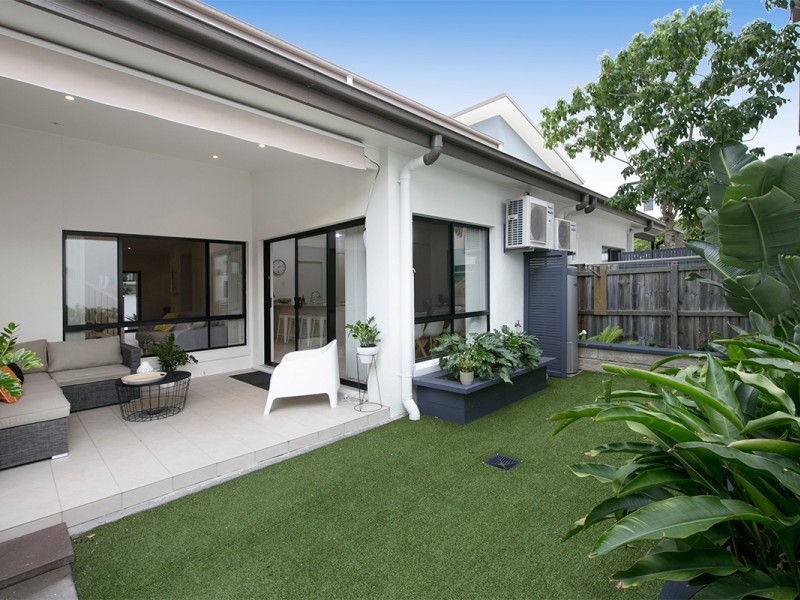 16 Surbiton Court, Carindale QLD 4152