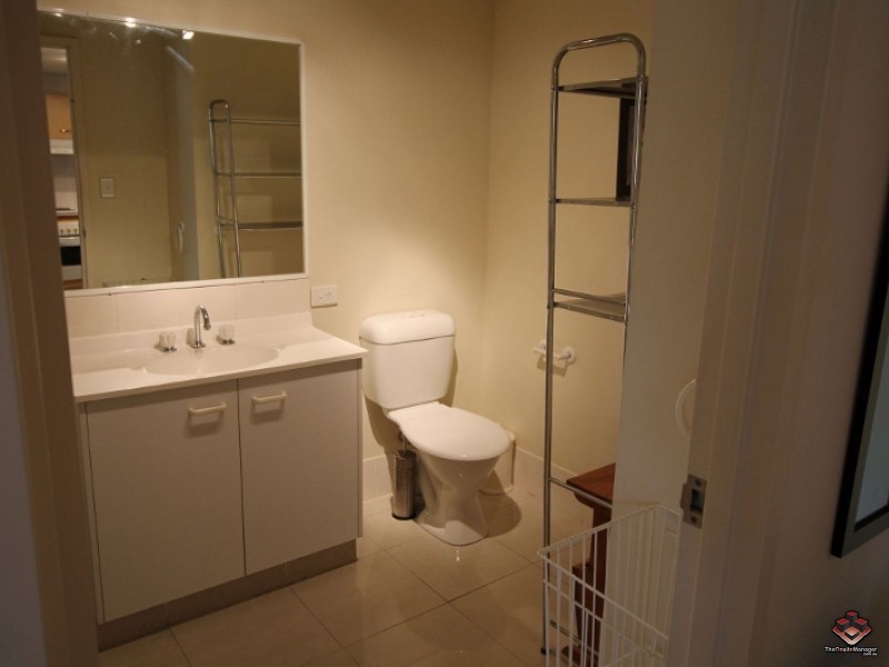 7-13 Barranbali Street, Surfers Paradise QLD 4217