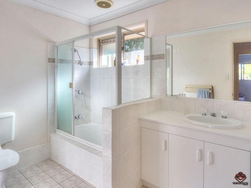 121 Golden Avenue, Calamvale QLD 4116