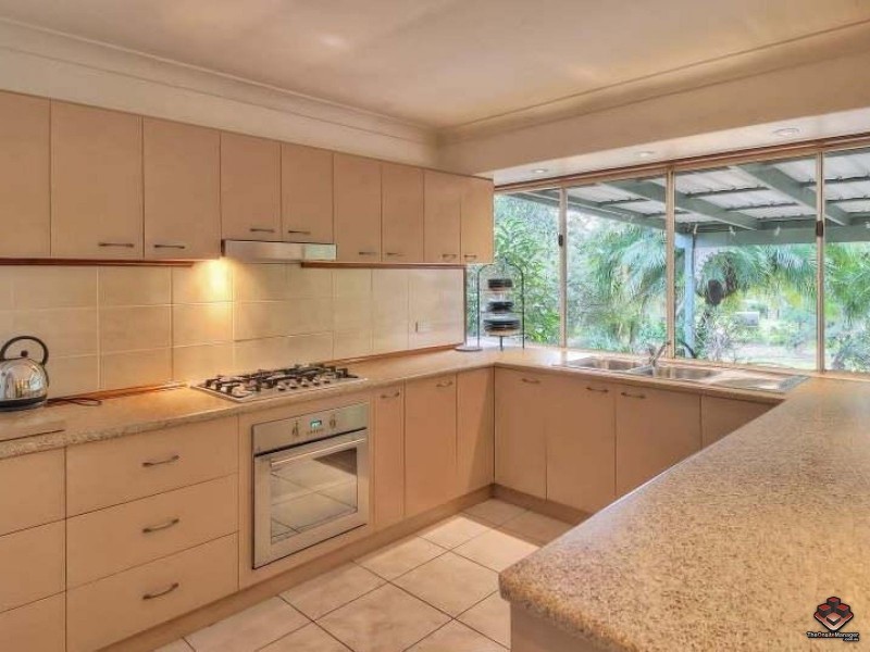 100 kallioota, Greenbank QLD 4124