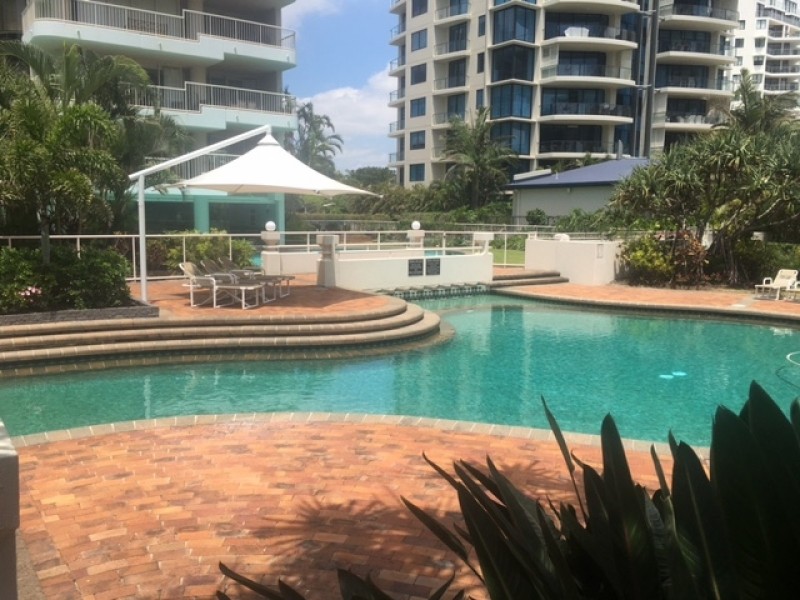 1 Peak Avenue, Main Beach QLD 4217