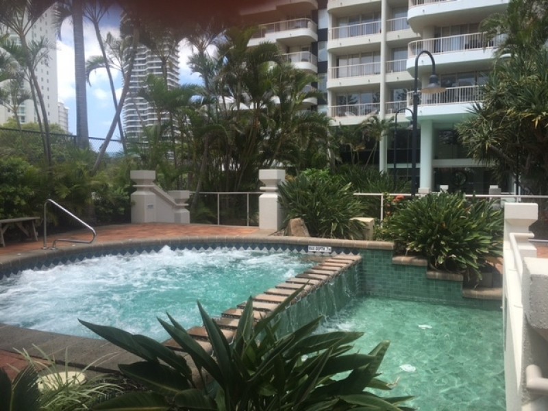 1 Peak Avenue, Main Beach QLD 4217