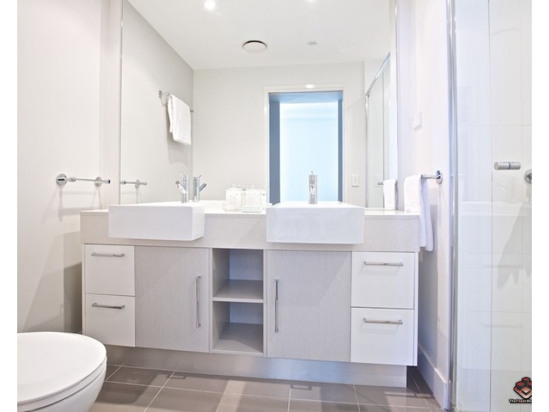 430 MARINE PARADE, Biggera Waters QLD 4216