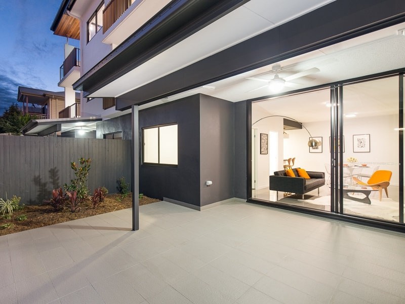 21 Yeronga Street, Yeronga QLD 4104