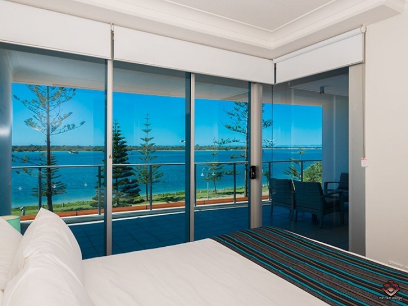 430 Marine Parade, Biggera Waters QLD 4216