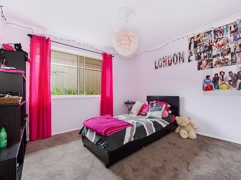11 Stonyfell Court, Varsity Lakes QLD 4227