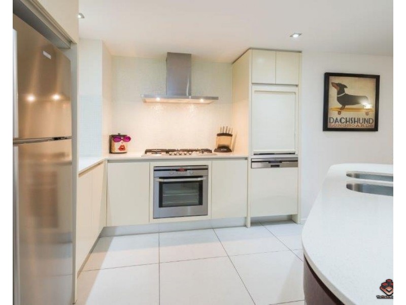 20-28 Bayview Street, Runaway Bay QLD 4216