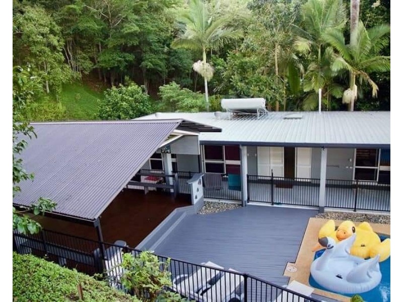 15 Panoramic Place, Whitfield QLD 4870