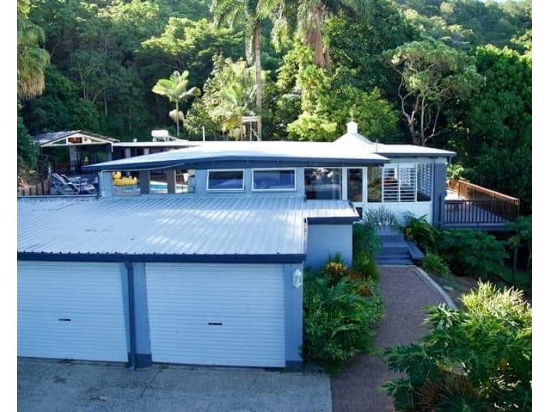 15 Panoramic Place, Whitfield QLD 4870