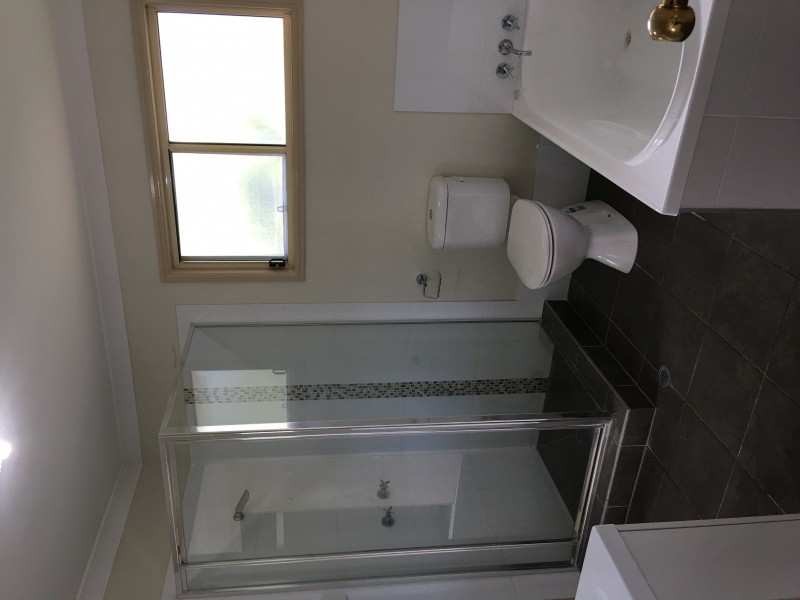 126 Klumpp Road, Upper Mount Gravatt QLD 4122