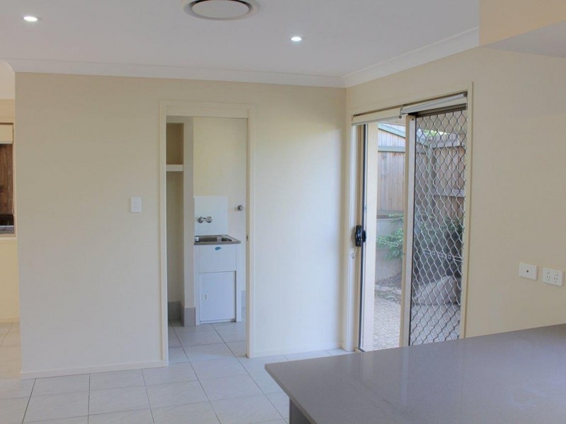 582 Manly Road, Wakerley QLD 4154