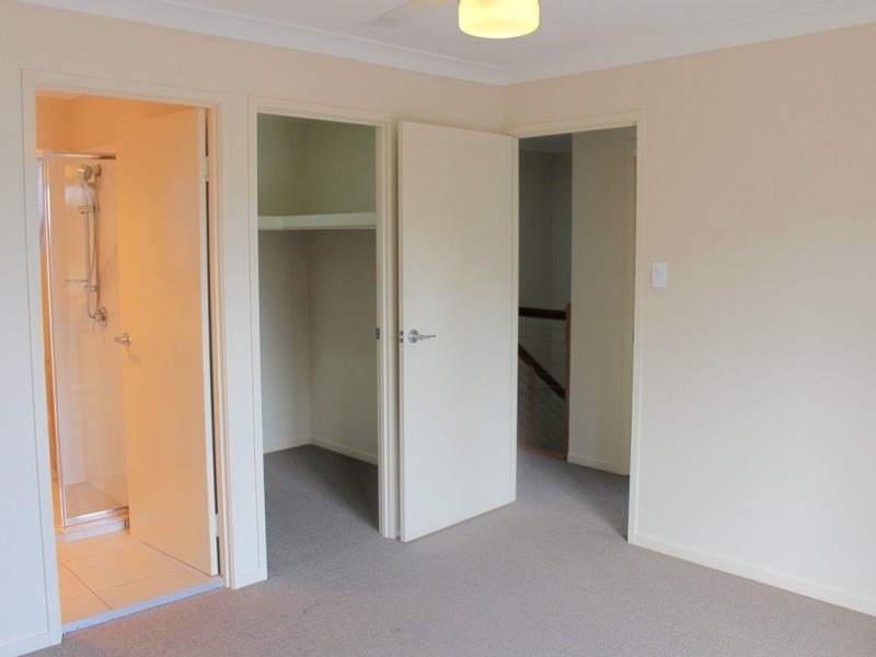 582 Manly Road, Wakerley QLD 4154