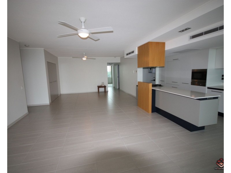 6-24 Mariners Drive, Townsville City QLD 4810