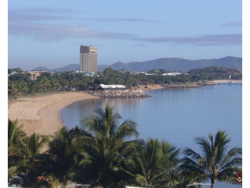 6-24 Mariners Drive, Townsville City QLD 4810