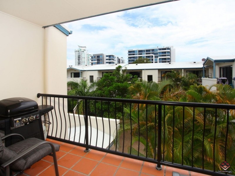 38 Labrador Street, Labrador QLD 4215